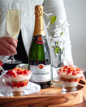no-bake cheesecake strawberry parfait and champagne